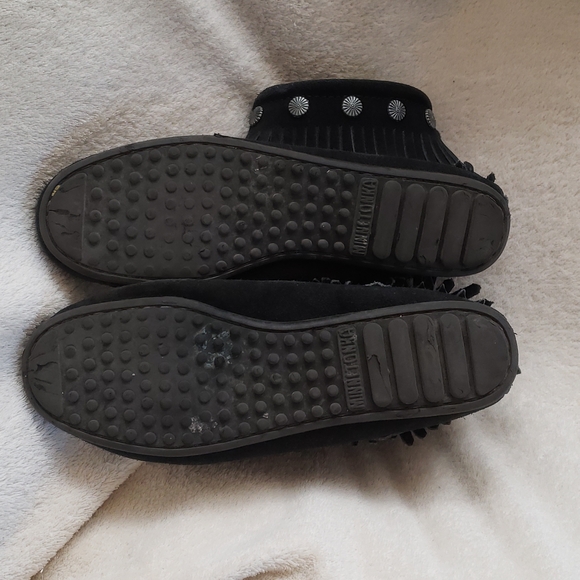 Minnetonka Moccasins black double fringe side zip boot size 7.5 - Picture 6 of 8